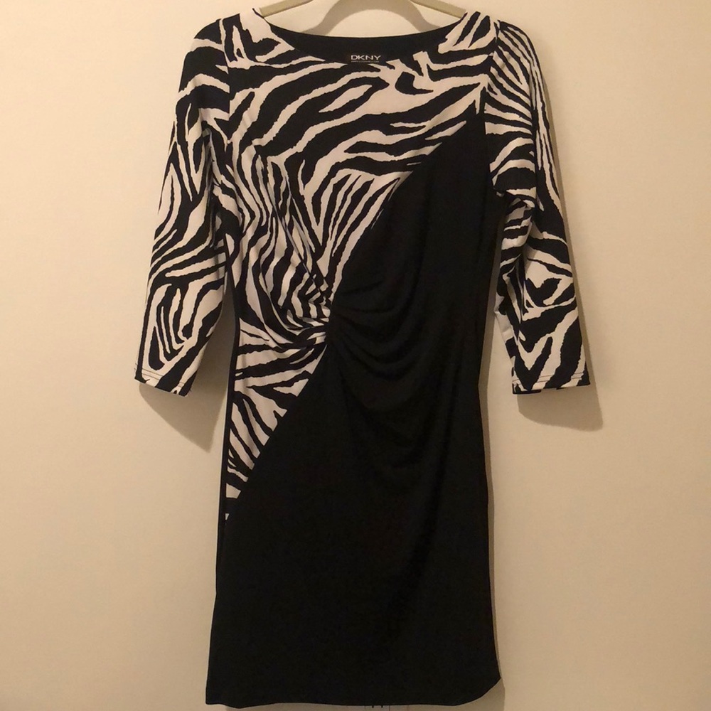 DKNY Zebra Print Sheath Dress 🖤